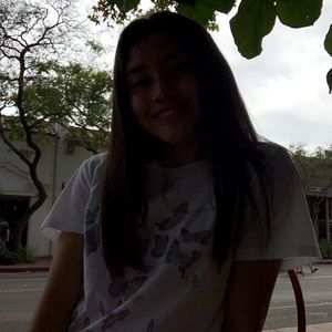 Meet your Posher, Mia